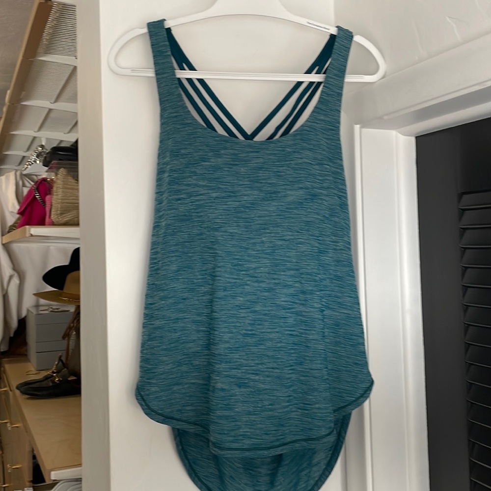 Lulu lemon active tank in Teal/Blue Size 12